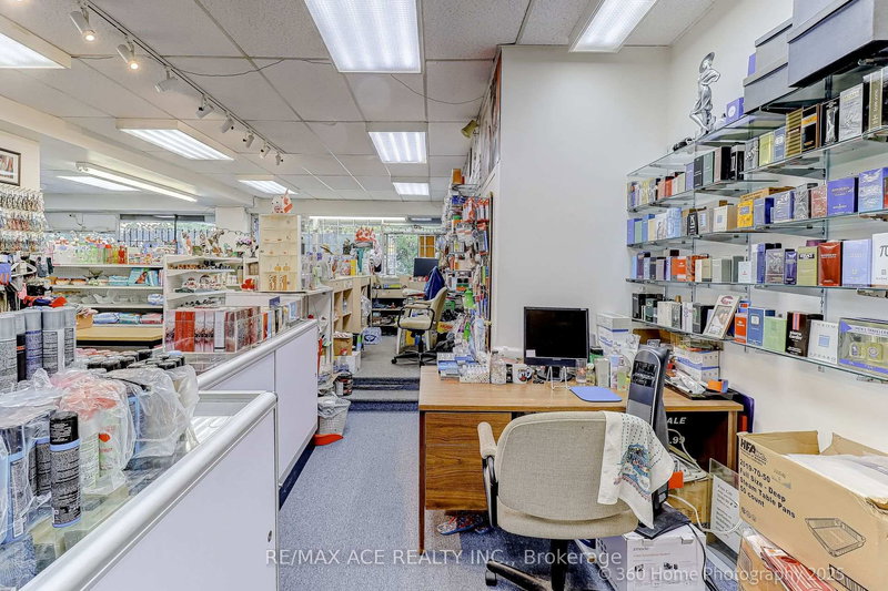 426-428 Dawes Rd, Toronto, M4B 2E8 | Image 3