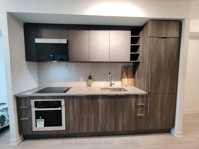 1226 - 2031 Kennedy Road