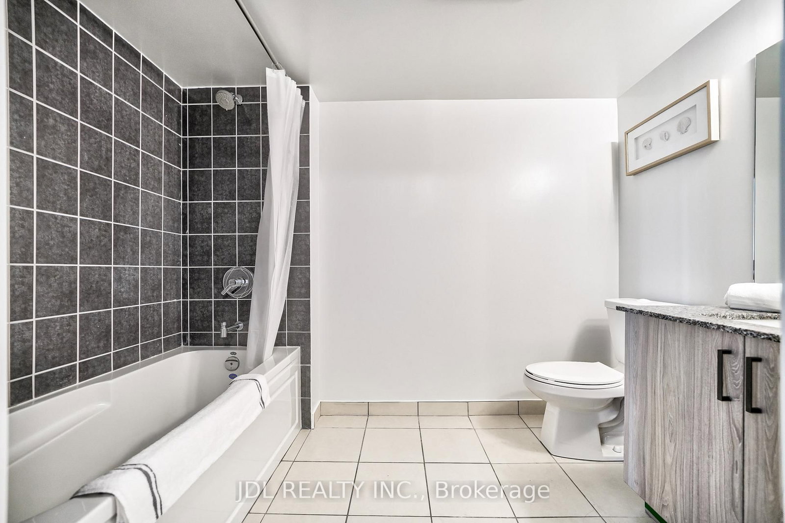 20 Meadowglen Place, Unit 334 - Photo 23