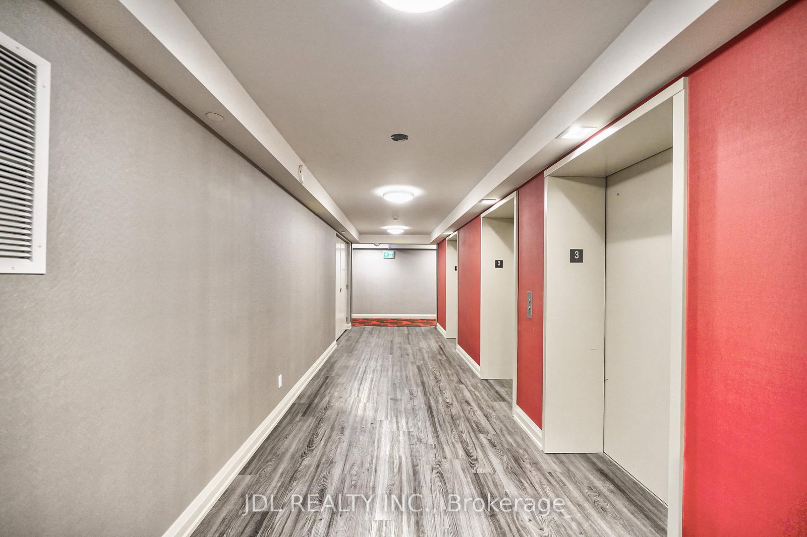 20 Meadowglen Place, Unit 334 - Photo 4