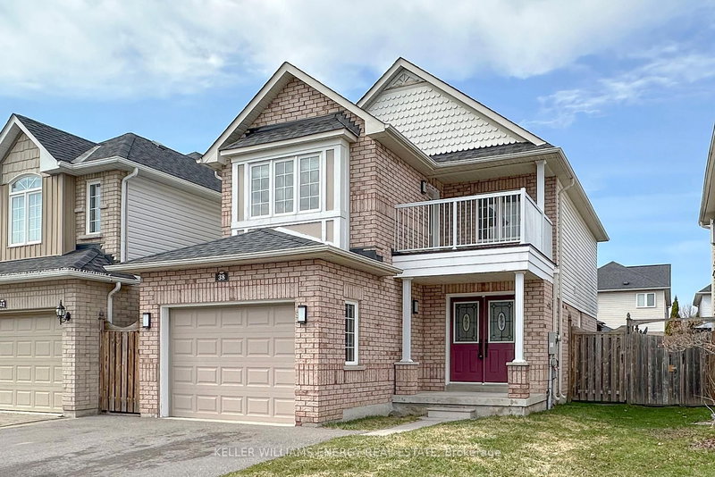 38 Hutton Pl, Clarington, L1C 5K1 | Image 2