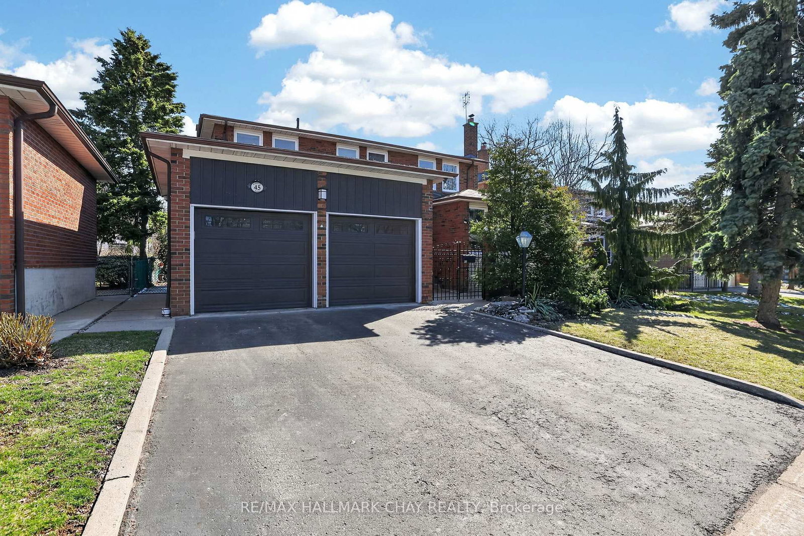 Detached House for sale at 45 Beamsville Drive, Toronto, Ontario, M1T 3S1 - L'Amoreaux - MLS: E12980836
