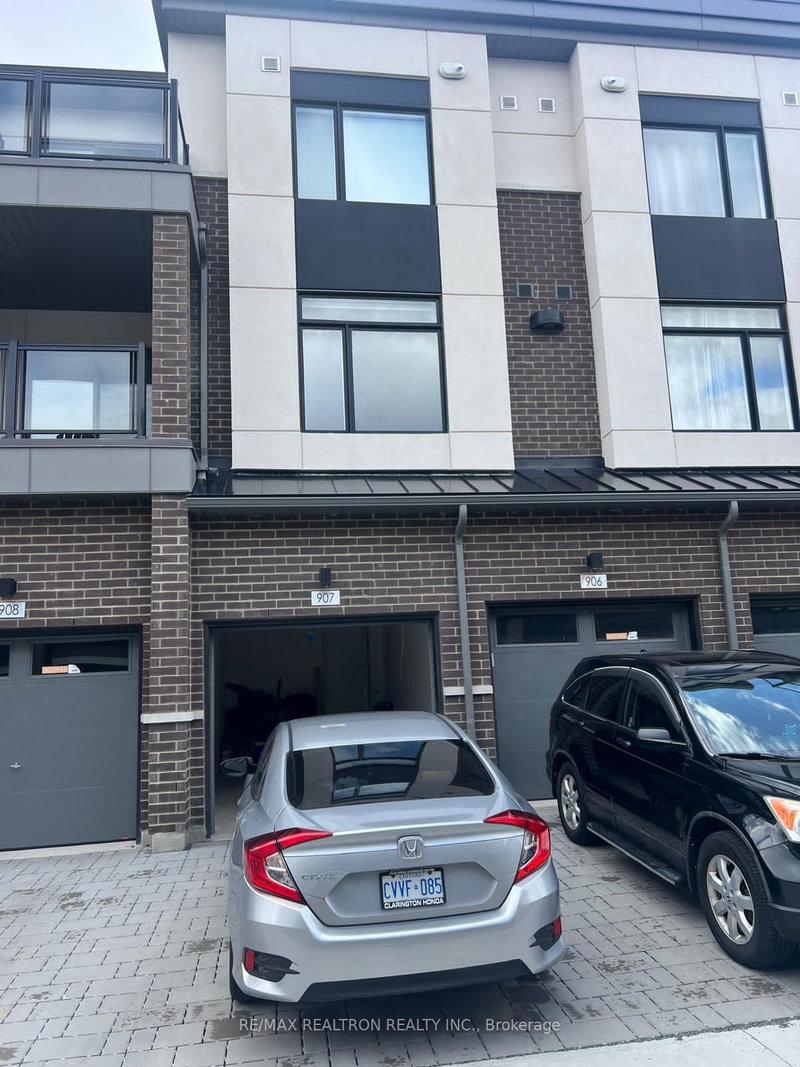 907 - 1695 DERSAN St S, Pickering, L1X 0S9 | Image 2