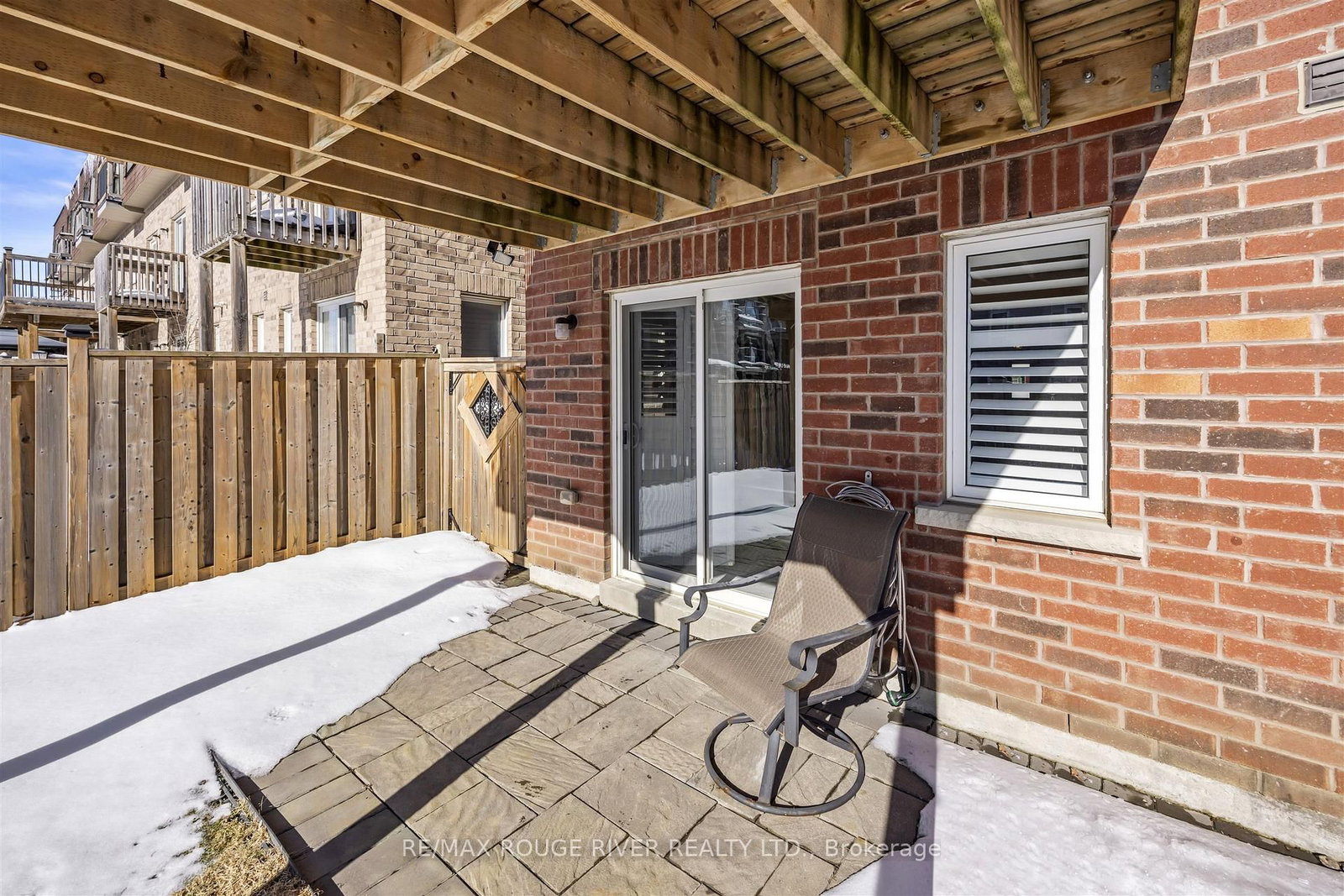 Townhouse for sale at 1721 Carousel Drive, Pickering, Ontario, L1X 0C1 - Duffin Heights - MLS: E12981198