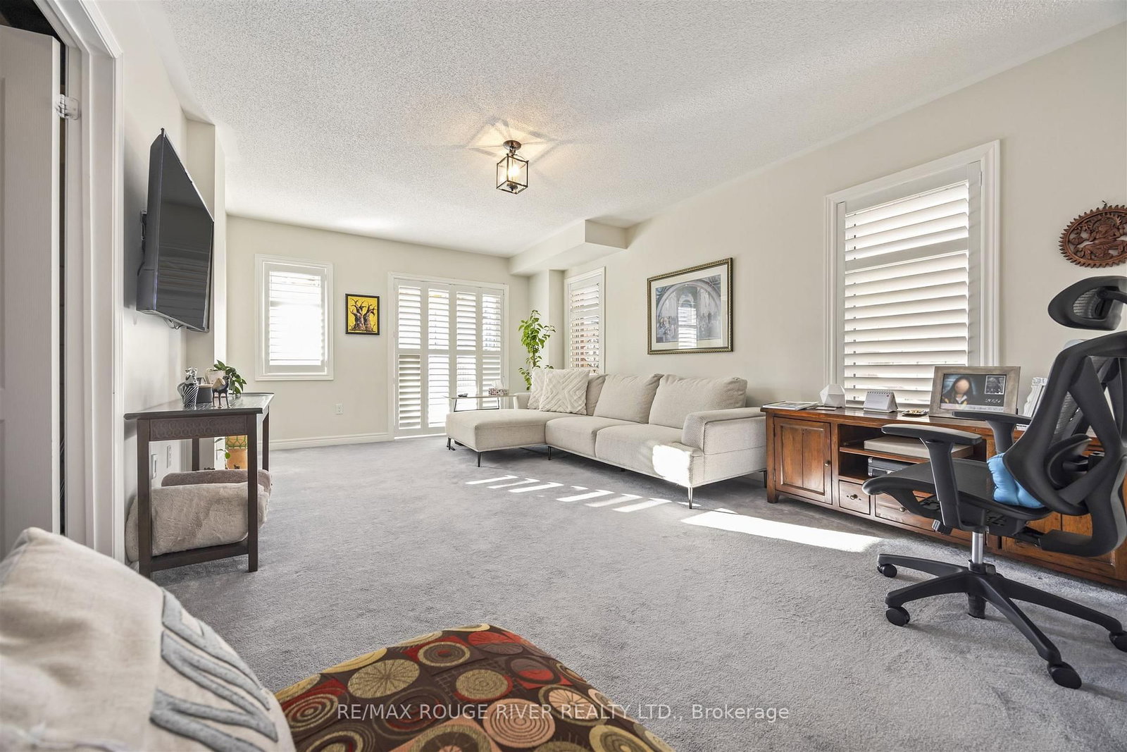 Townhouse for sale at 1721 Carousel Drive, Pickering, Ontario, L1X 0C1 - Duffin Heights - MLS: E12981198