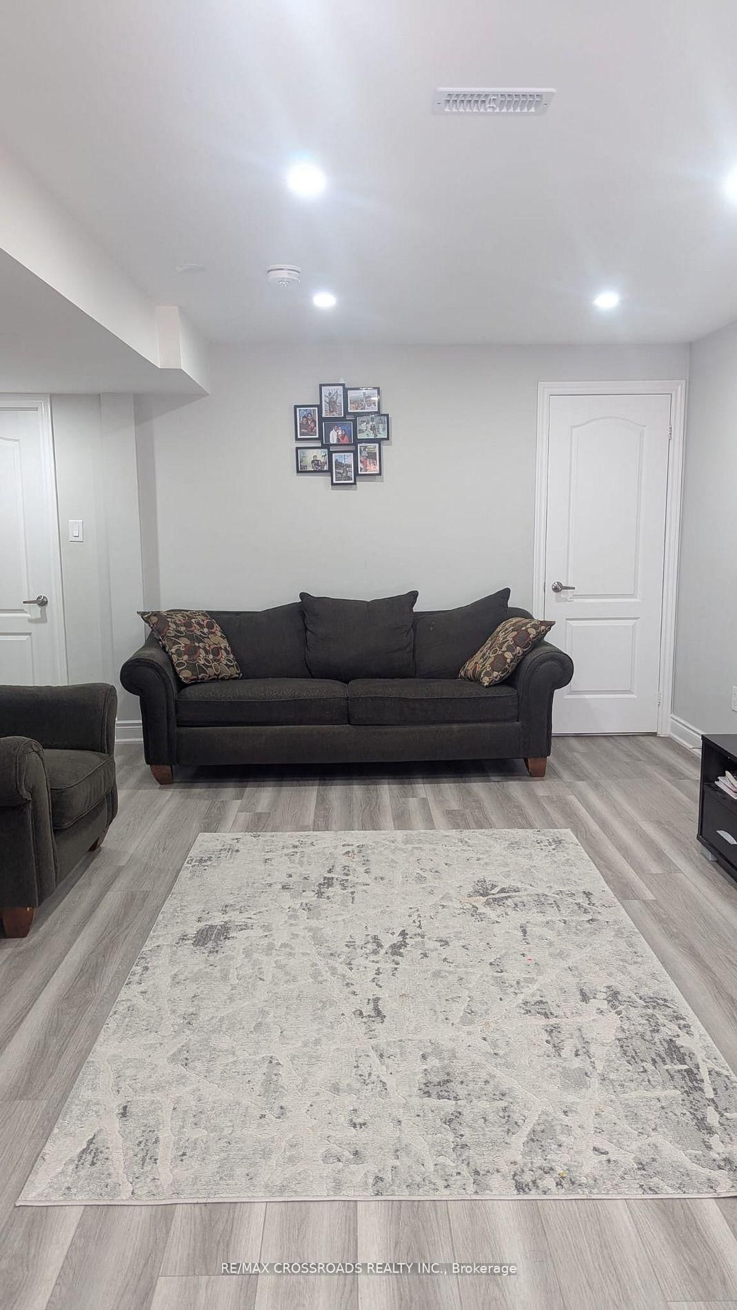 2449 Secreto Drive, Unit Basement - Photo 11