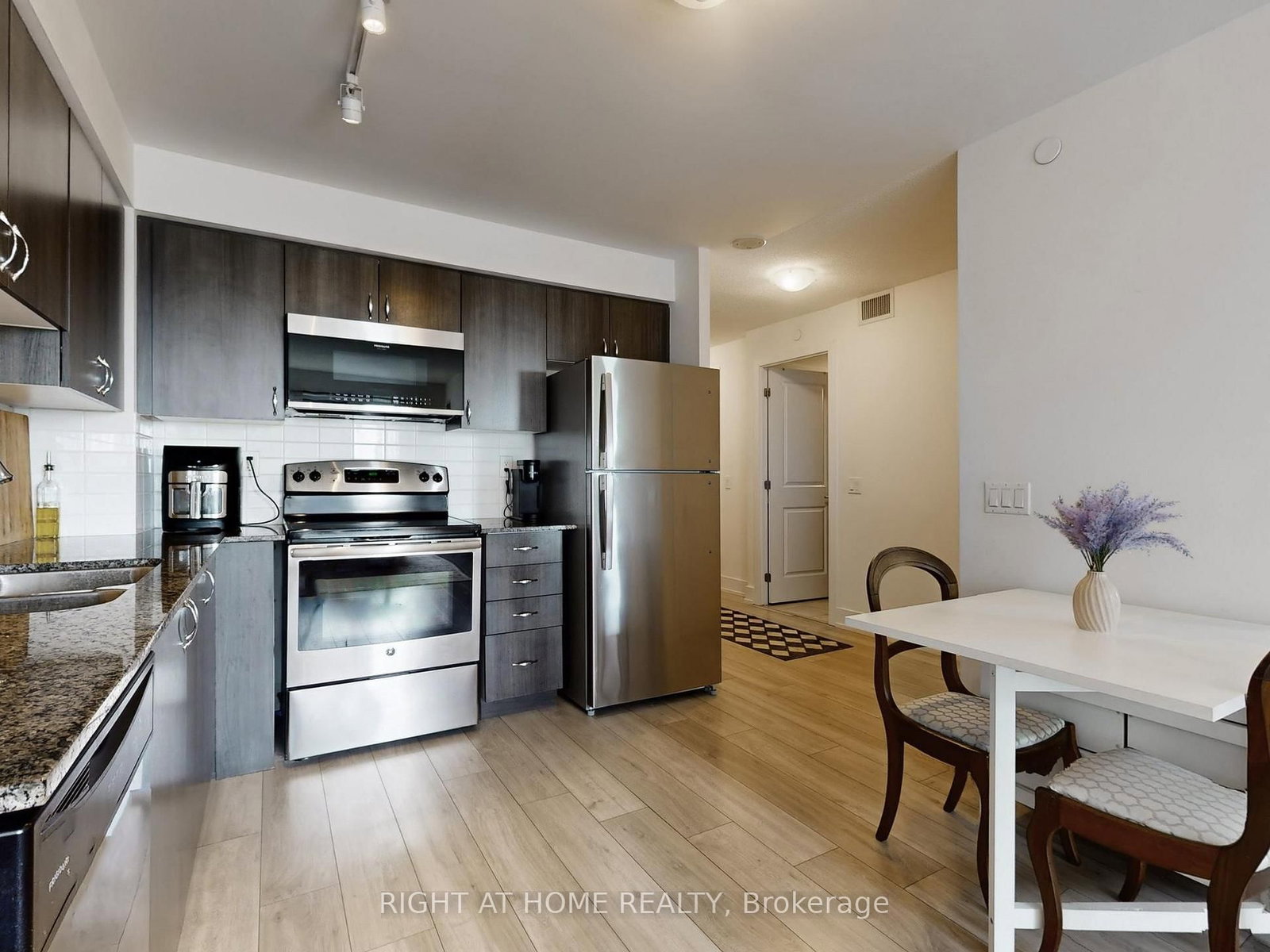1215 Bayly Street, Unit 405 - Photo 21