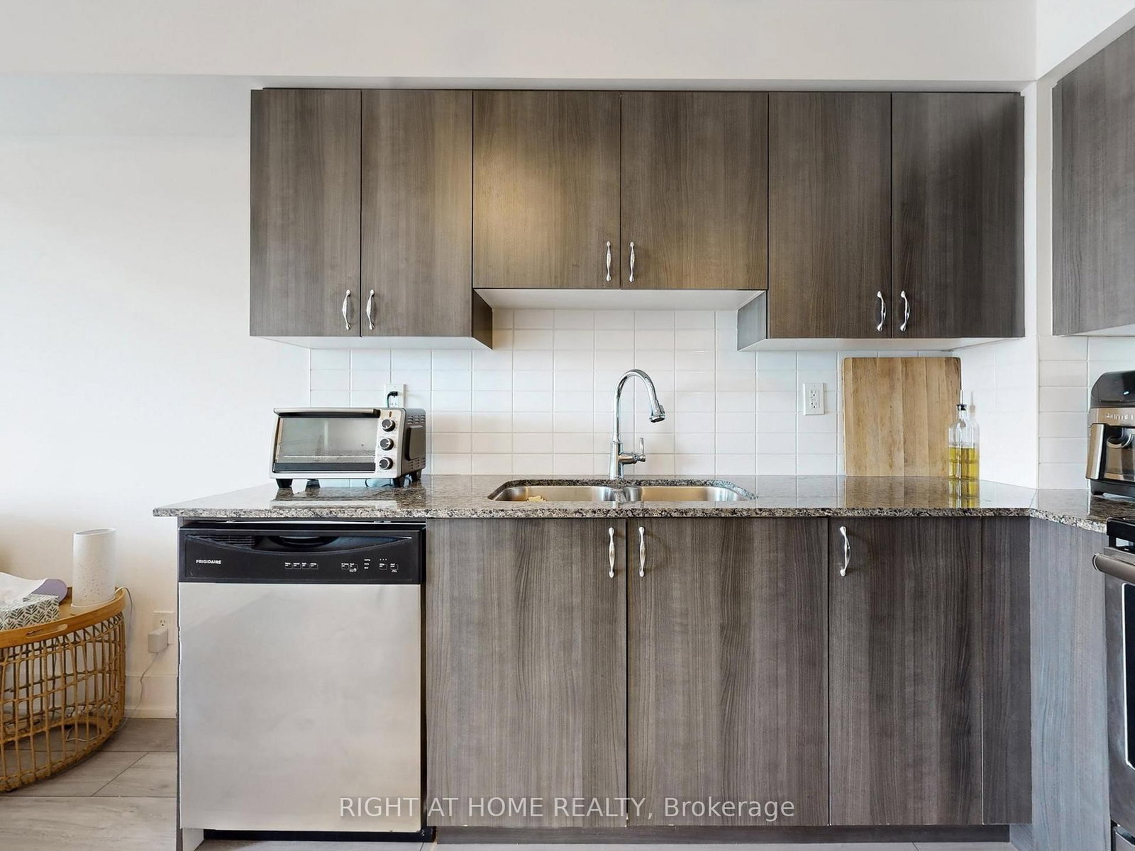 1215 Bayly Street, Unit 405 - Photo 22