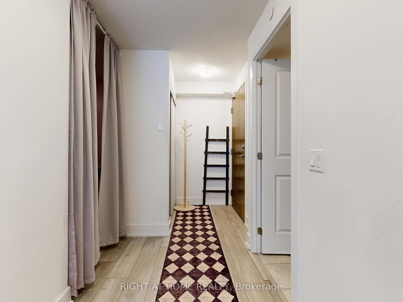 1215 Bayly Street, Unit 405 - Photo 32