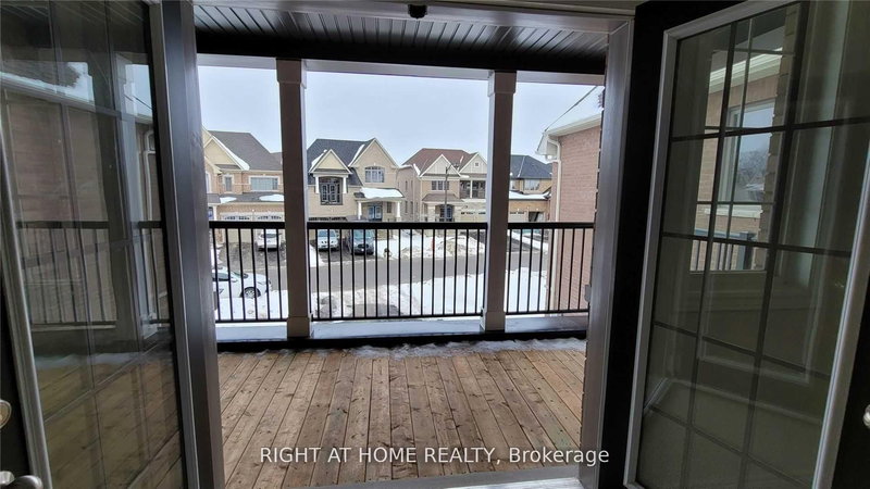 199 Miyako Crt, Oshawa, L1L 0R7 | Image 2