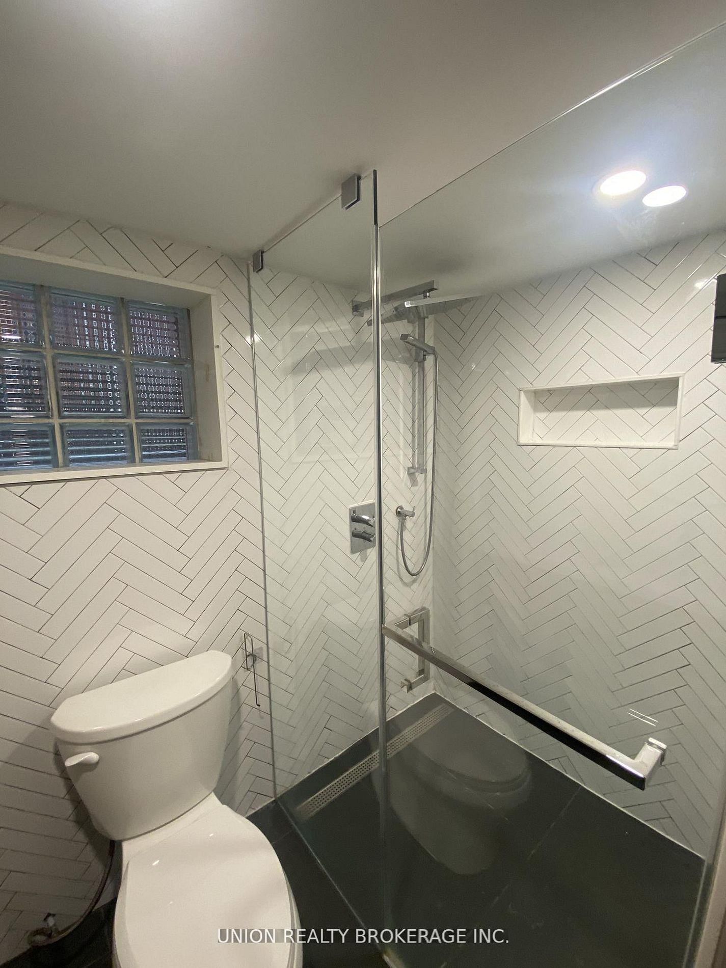 29 Gough Avenue, Unit Lower - Photo 10