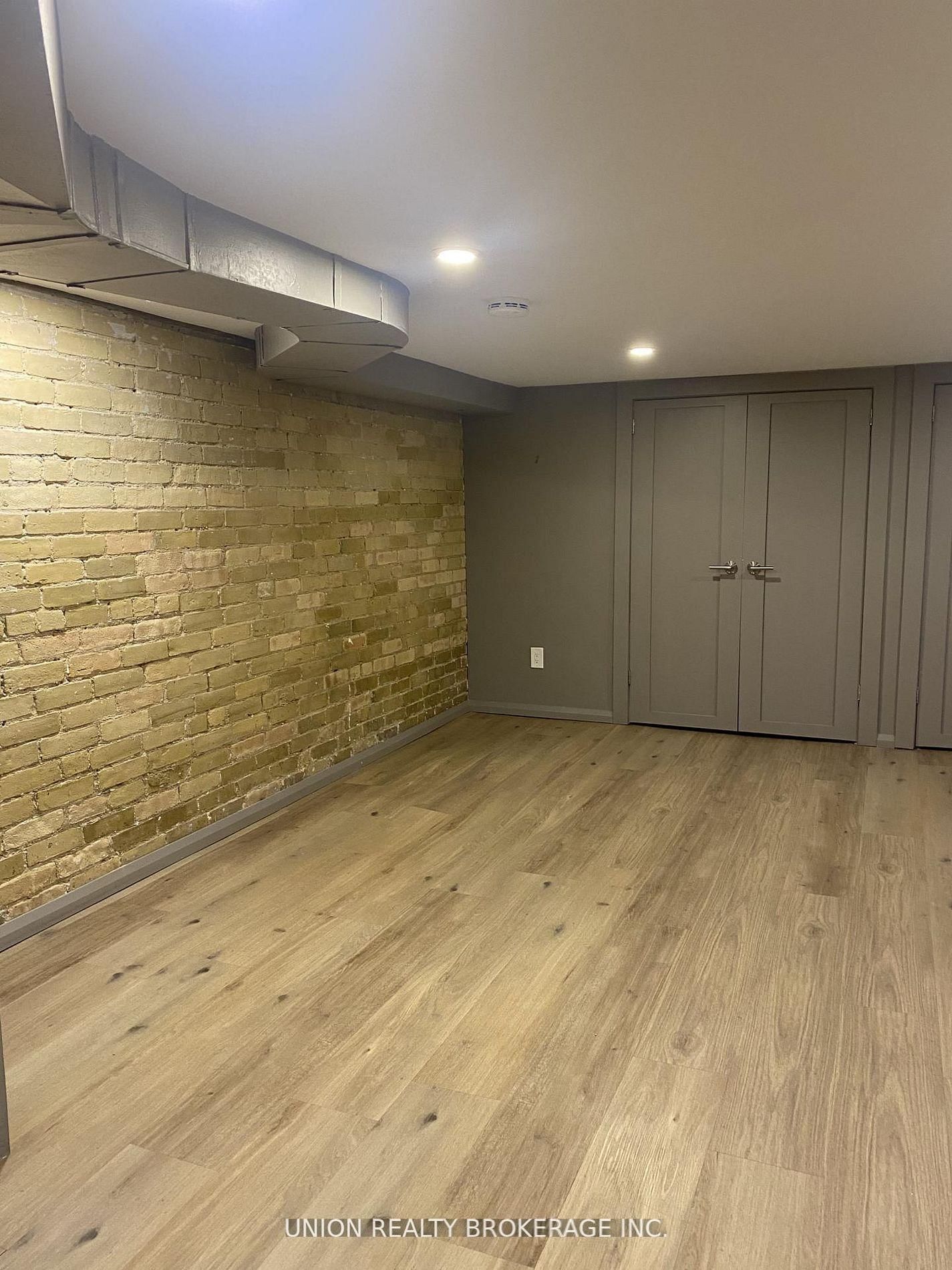 29 Gough Avenue, Unit Lower - Photo 3