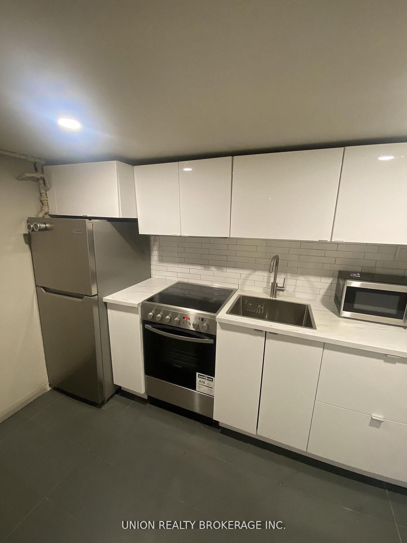 29 Gough Avenue, Unit Lower - Photo 5