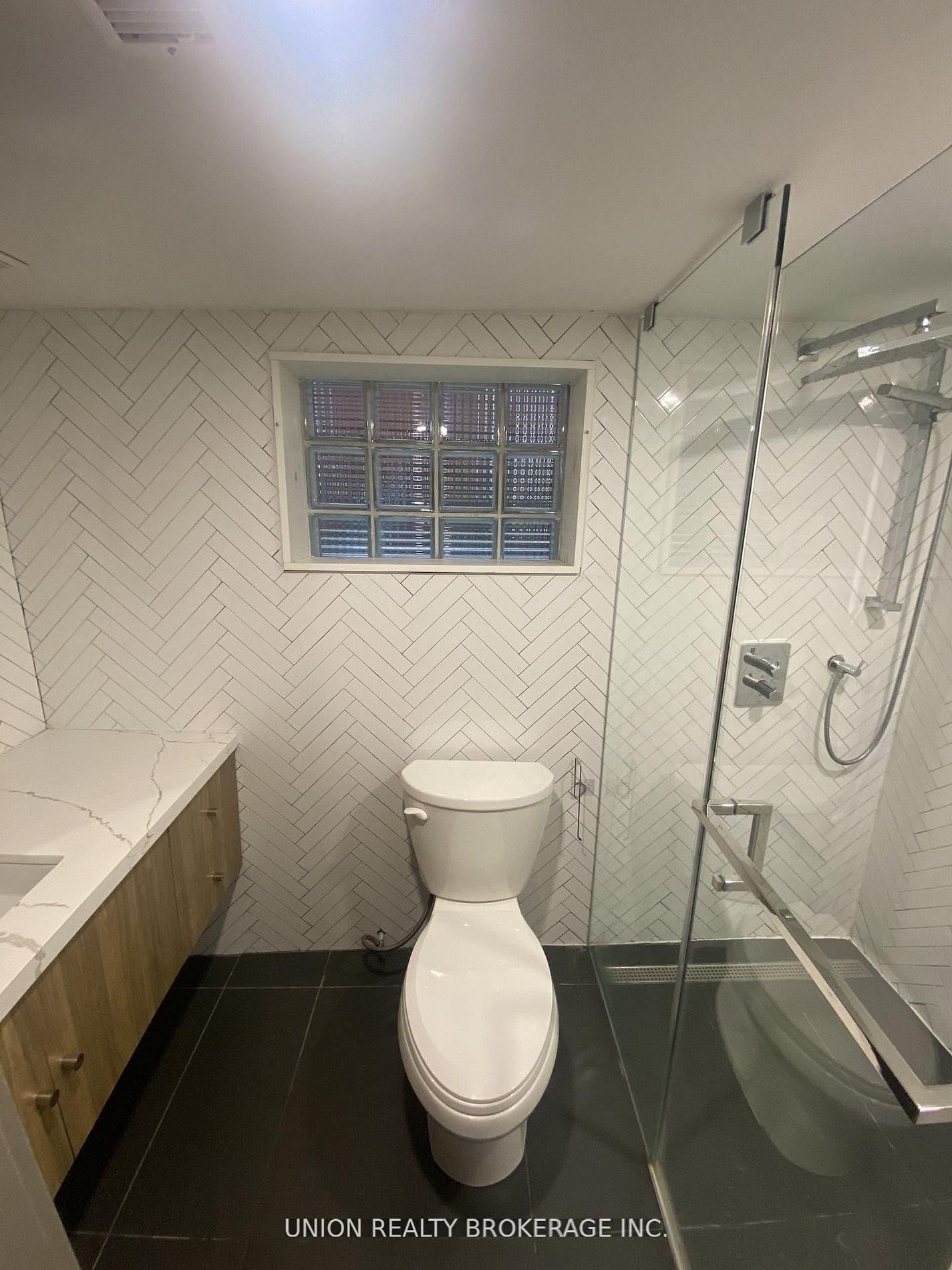 29 Gough Avenue, Unit Lower - Photo 8