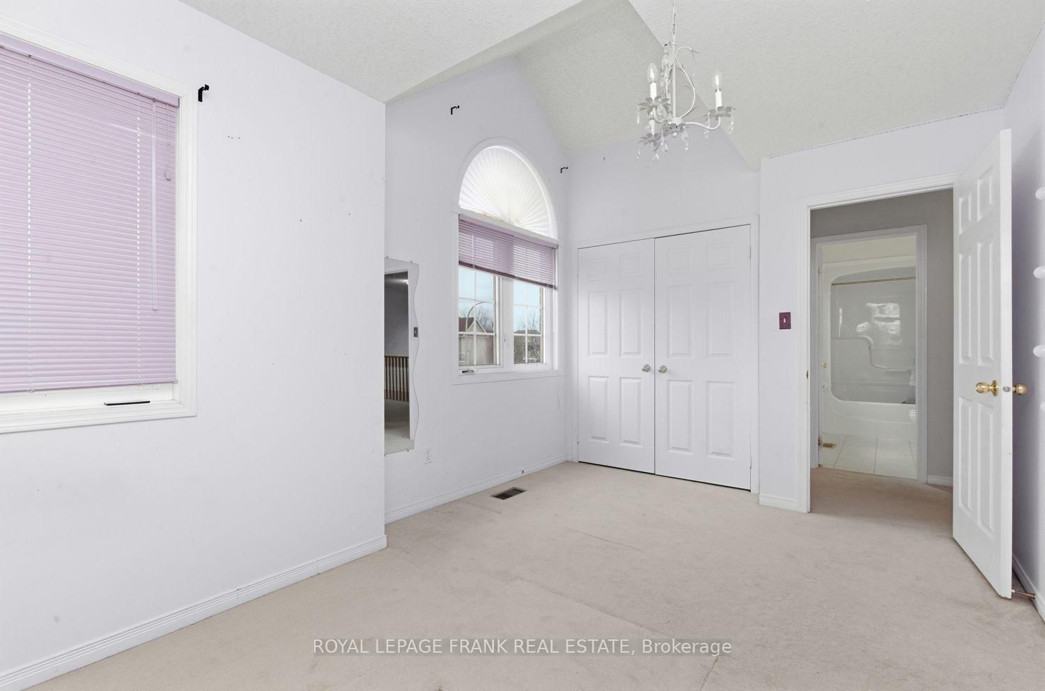 Detached House for sale at 31 Gabrielle Crescent, Whitby, Ontario, L1R 3M6 - Rolling Acres - MLS: E12982190