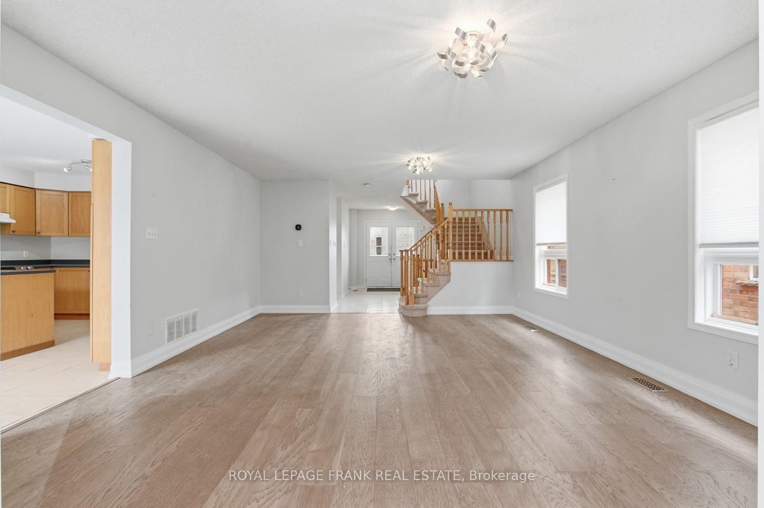 Detached House for sale at 31 Gabrielle Crescent, Whitby, Ontario, L1R 3M6 - Rolling Acres - MLS: E12982190