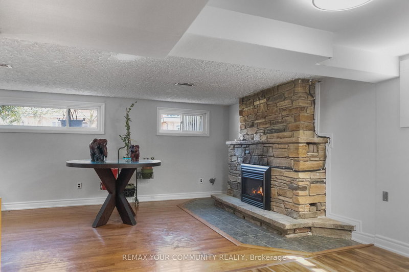 Lower - 2 Emmeline Cres, Toronto, M1S 1L2 | Image 3