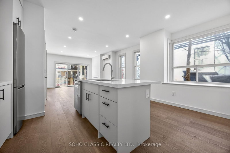 Main Floor - 23 Fernwood Park Ave, Toronto, M4E 3E9 | Image 3