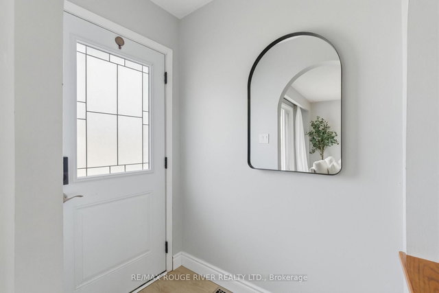 238 Waverly Street S