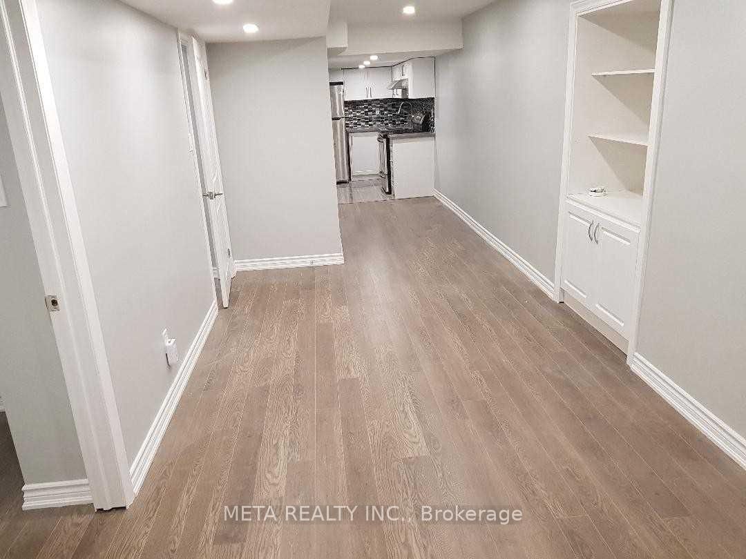 8 Roscoe Road, Unit Bsmt - Photo 4