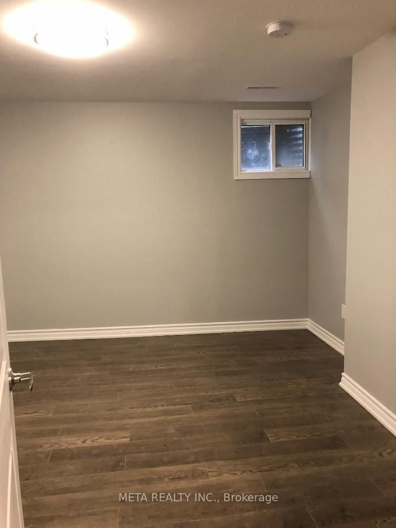 8 Roscoe Road, Unit Bsmt - Photo 5