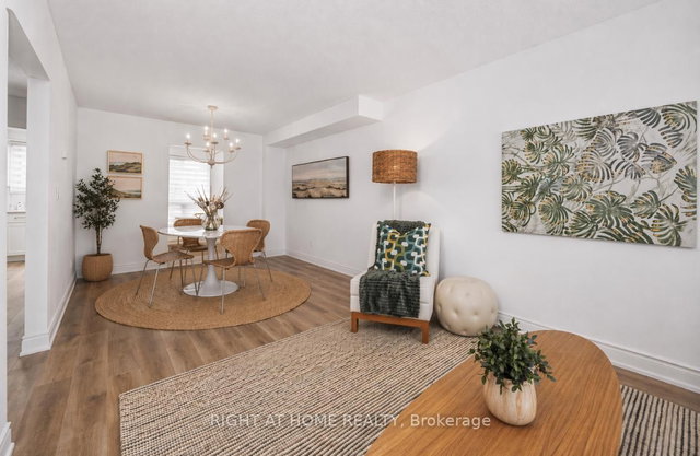 3 - 1400 Mary Street N N