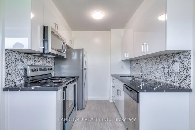 15 - 2830 Midland Avenue