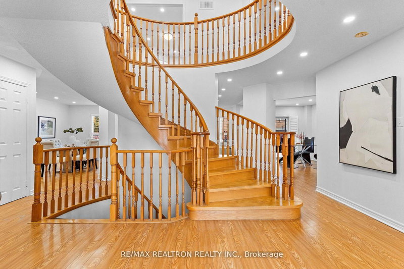 13 Freeston Cres, Ajax, L1T 3Z9 | Image 3