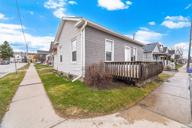 172 Celina St, Oshawa, L1H 4N5 | Image 2