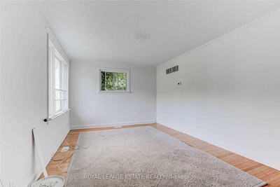 100 Eastville Avenue, Toronto, Ontario image-0-4