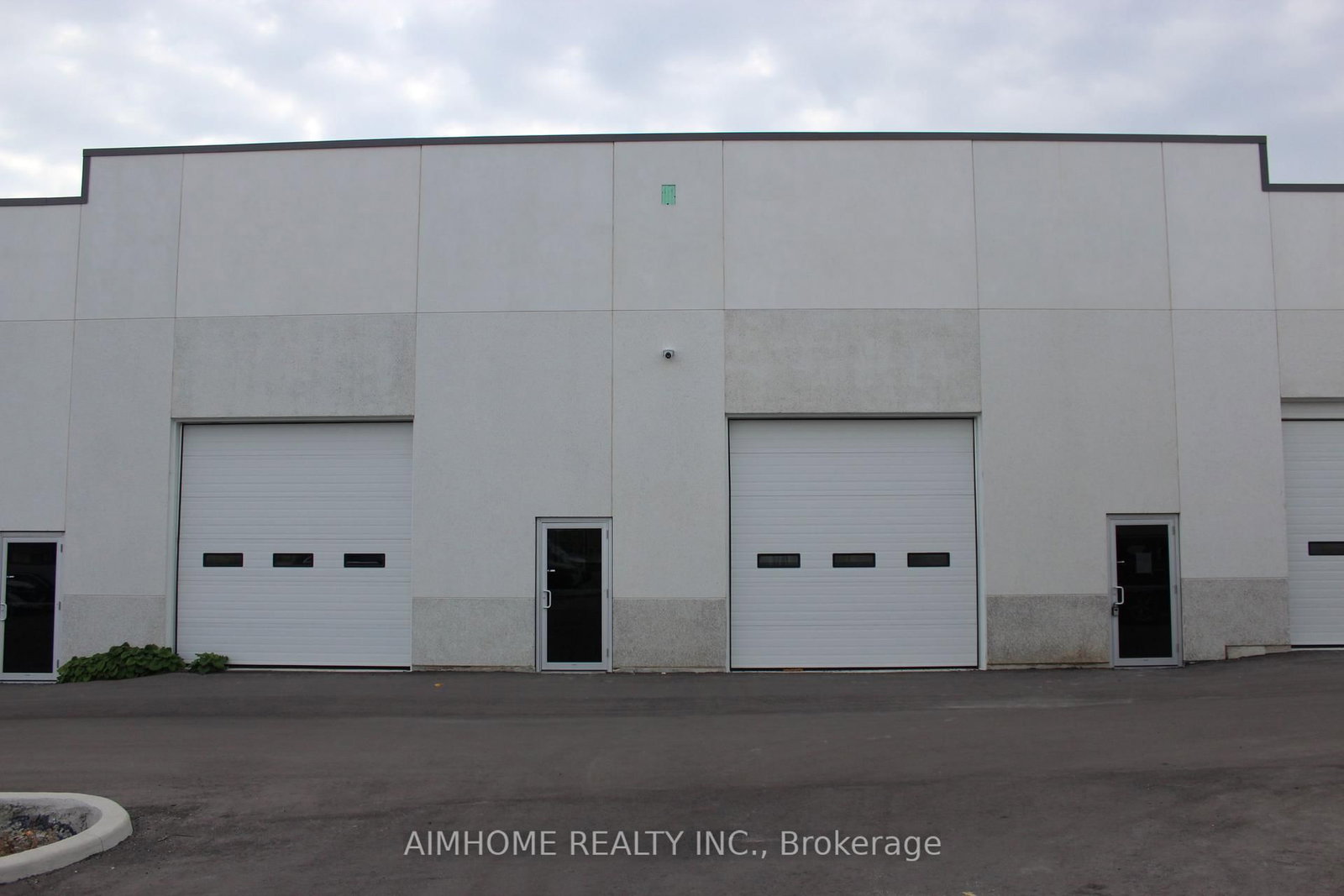 95 State Crown Boulevard, Unit 3 & 4 - Photo 2