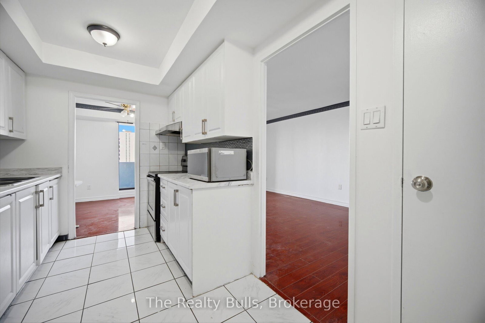 10 Stonehill Court, Unit 907 - Photo 10