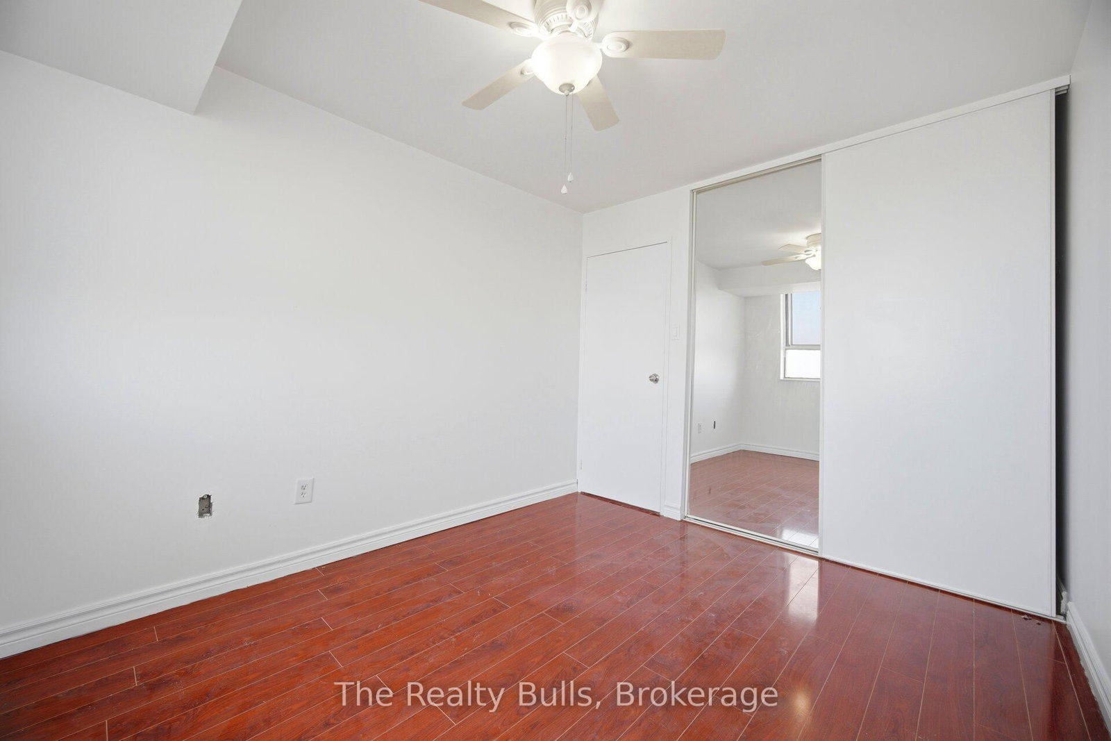 10 Stonehill Court, Unit 907 - Photo 15