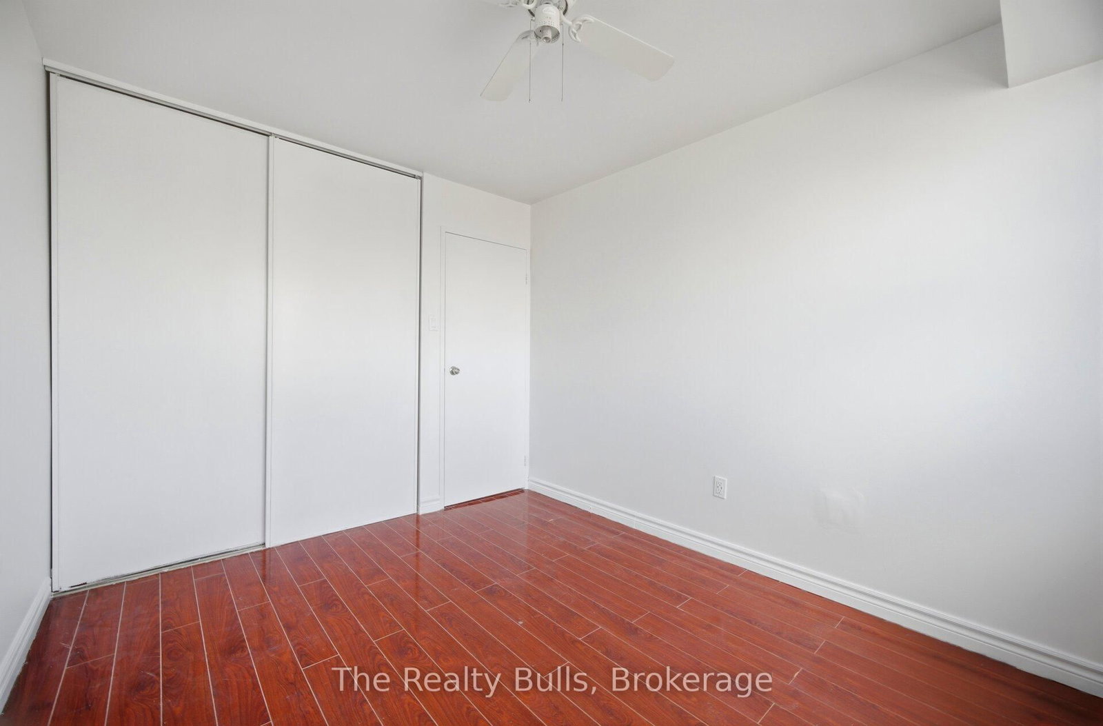 10 Stonehill Court, Unit 907 - Photo 17