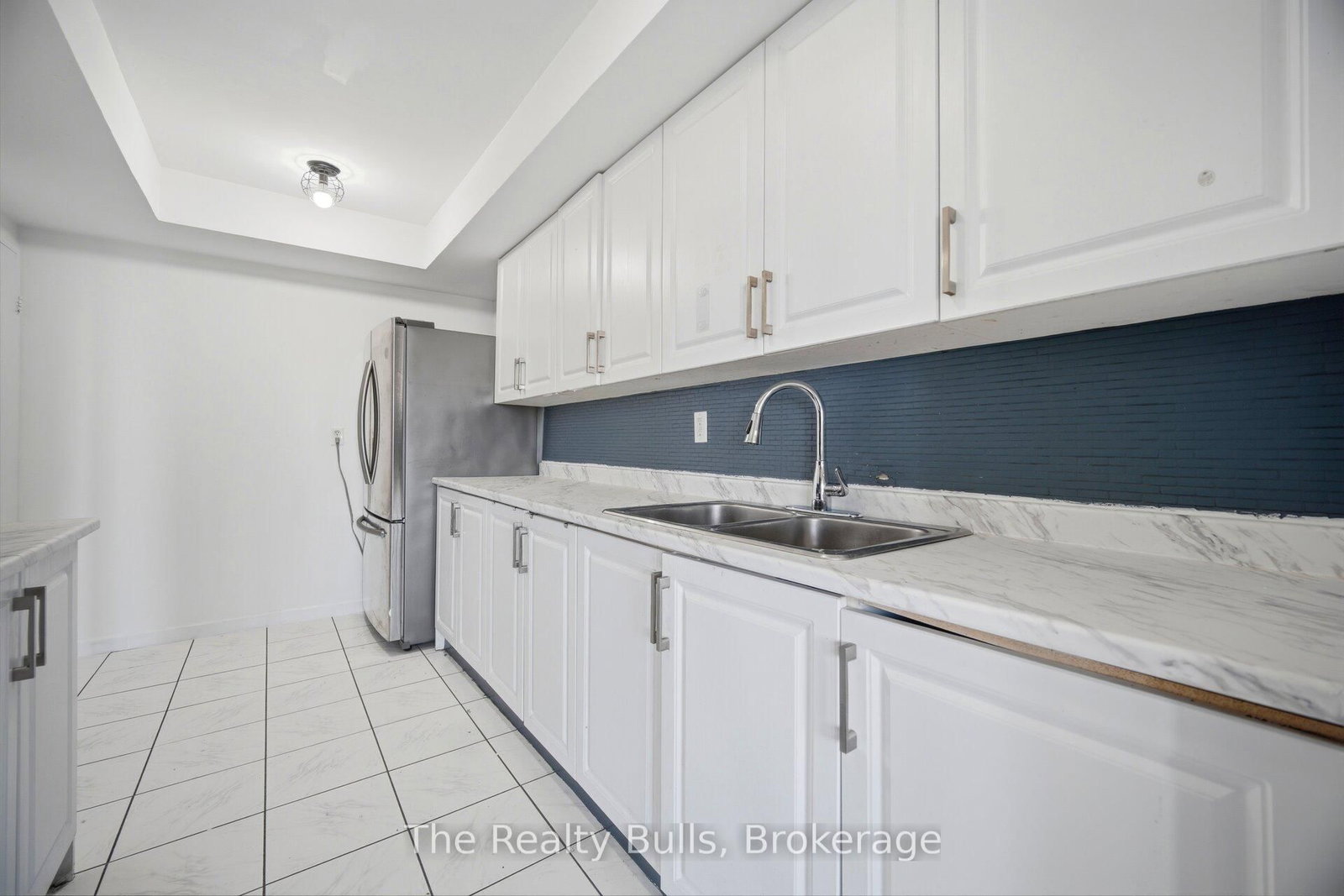 10 Stonehill Court, Unit 907 - Photo 9