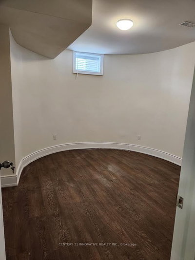 33 Scarborough Golf Club Road, Toronto, Ontario image-0-3