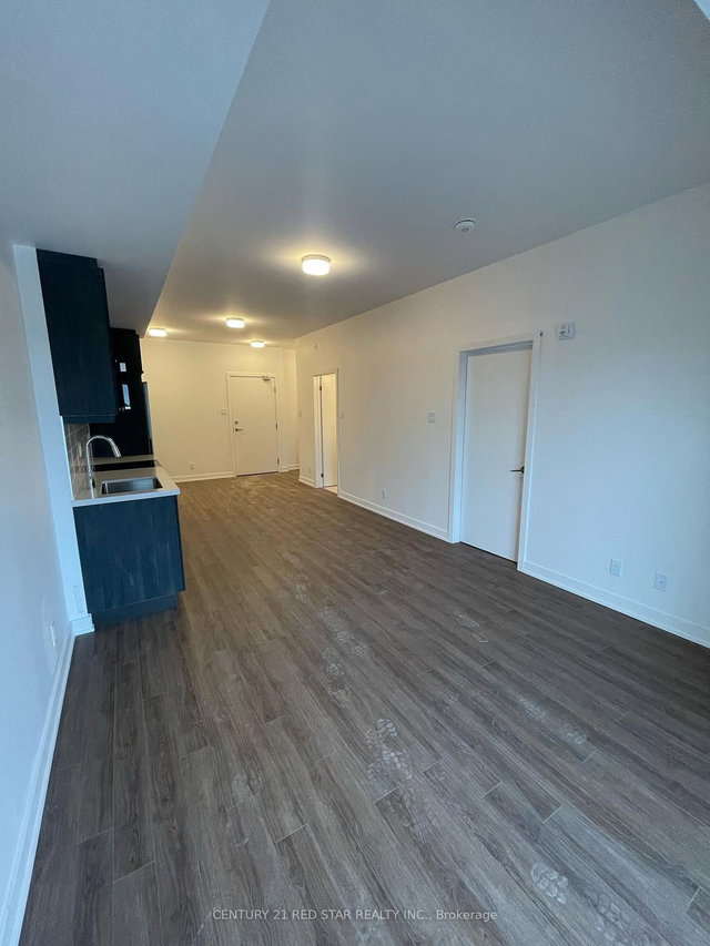 911 - 55 Clarington Boulevard