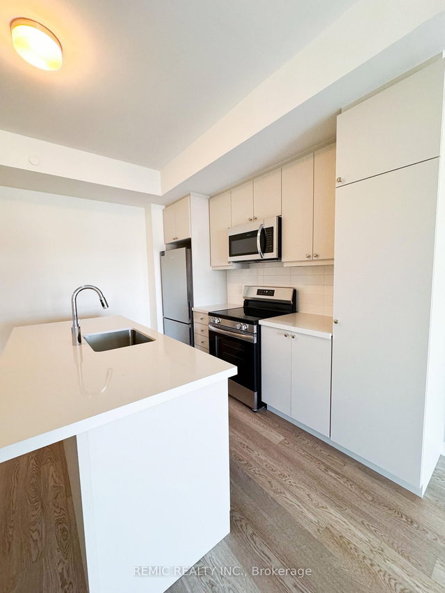 710 - 51 Clarington Blvd