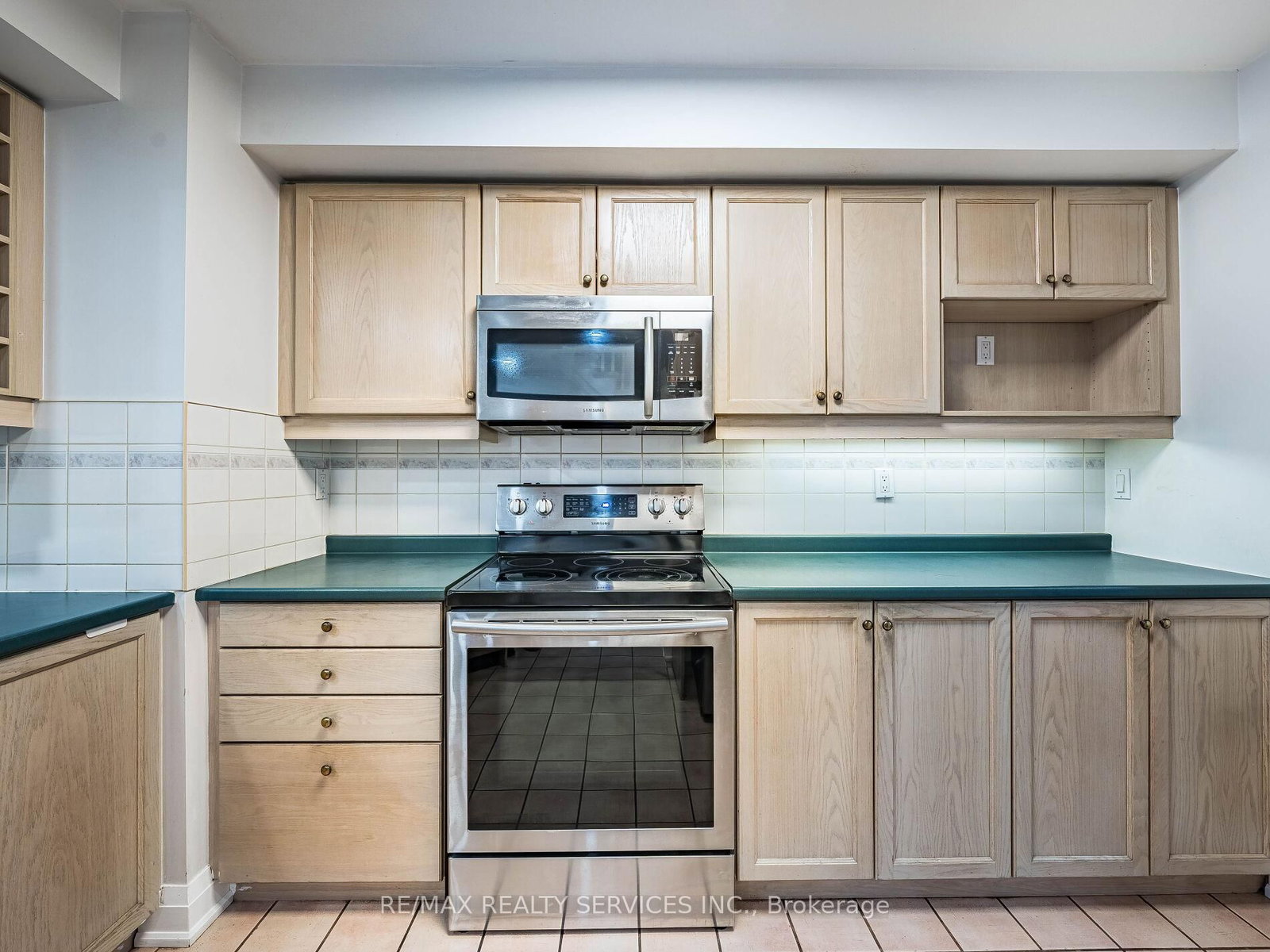 1995 Royal Road, Unit 136 - Photo 10