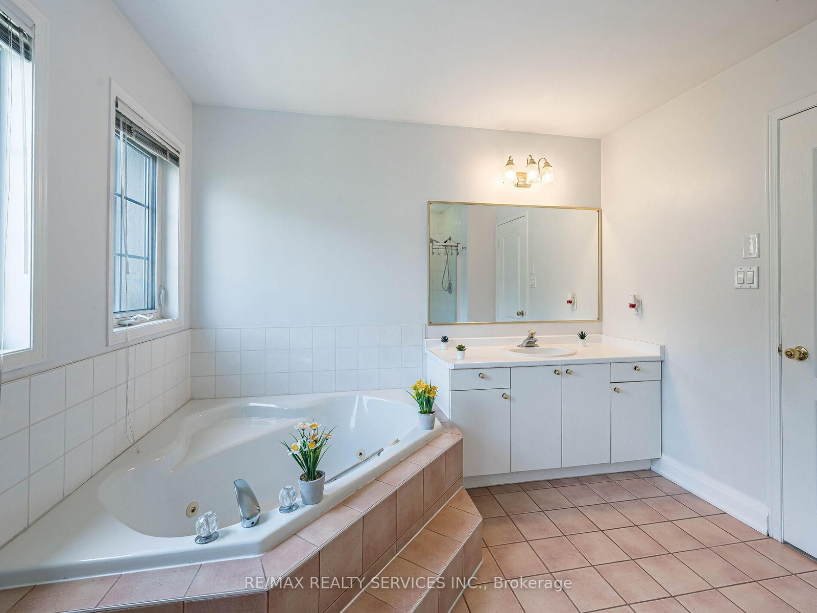 1995 Royal Road, Unit 136 - Photo 36