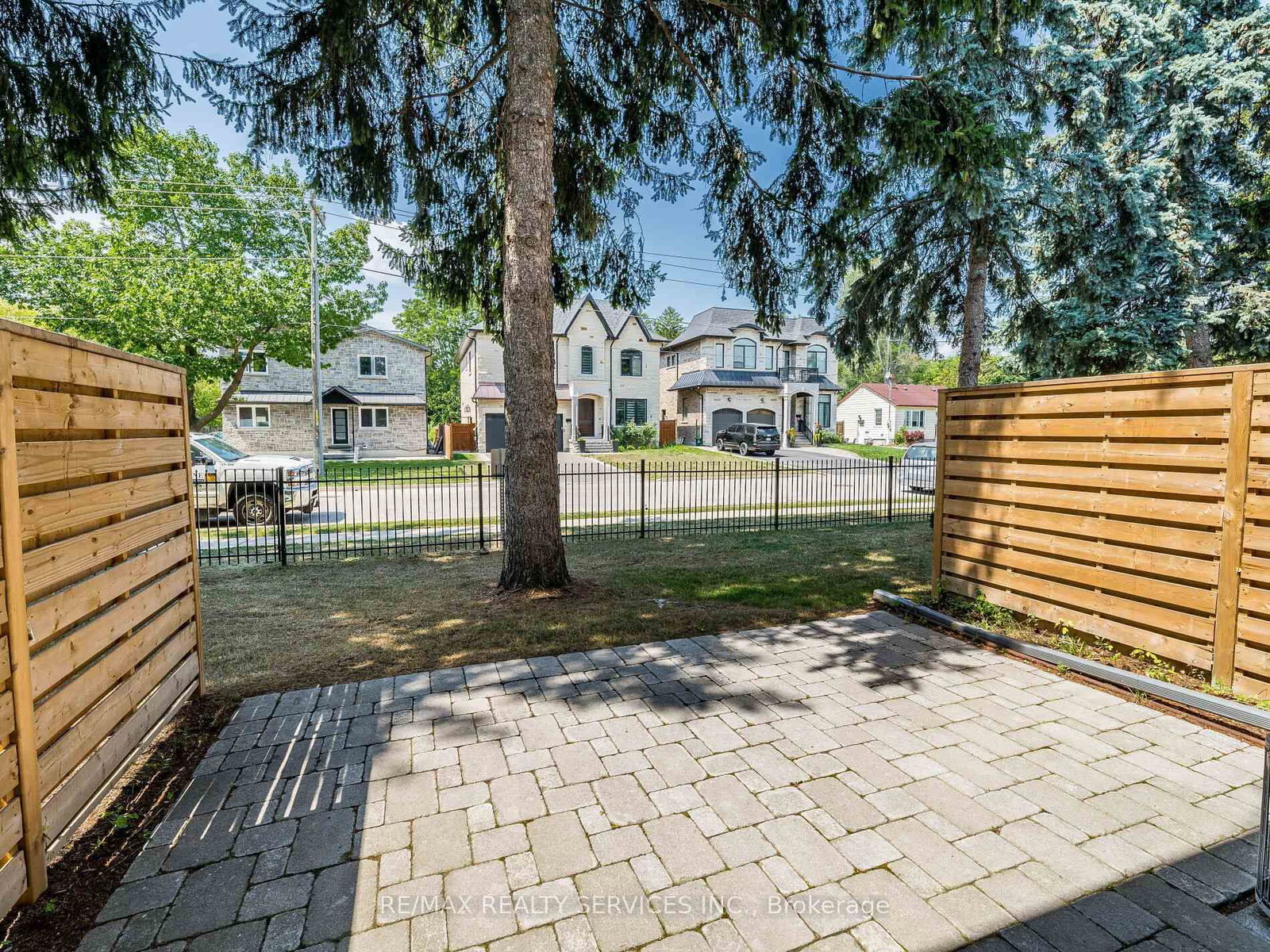 1995 Royal Road, Unit 136 - Photo 42