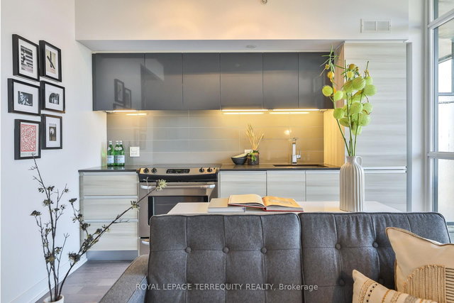 625 - 1190 Dundas Street E