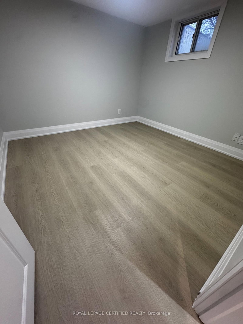 Bsmt - 16 Almond Ave, Whitby, L1P 1K5 | Image 3