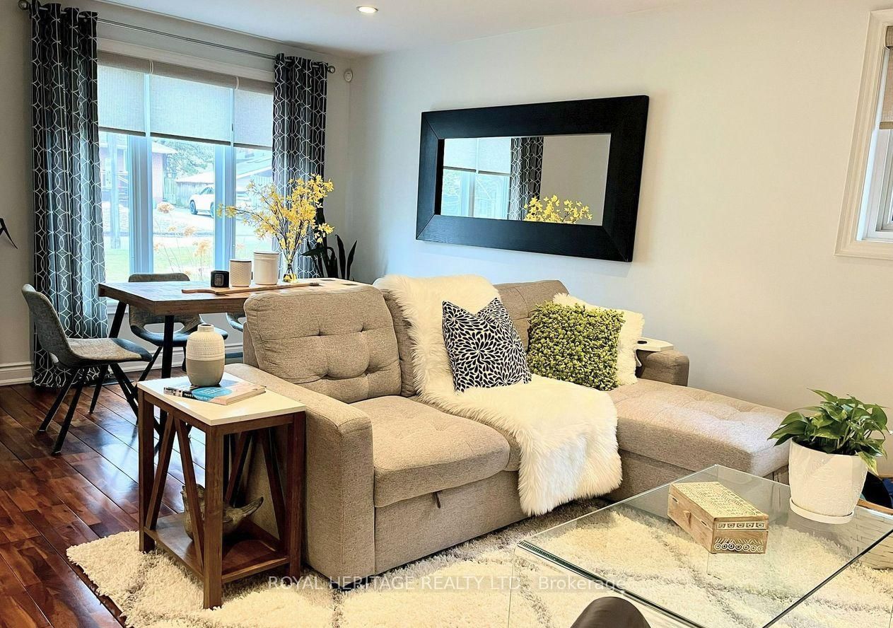 Detached House for sale at 1398 Fordon Avenue, Pickering, Ontario, L1W 1J9 - Bay Ridges - MLS: E12985112