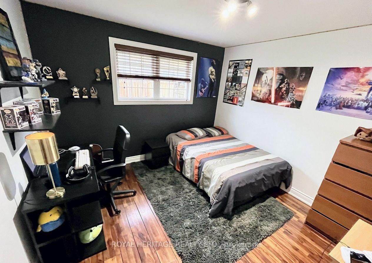 Detached House for sale at 1398 Fordon Avenue, Pickering, Ontario, L1W 1J9 - Bay Ridges - MLS: E12985112