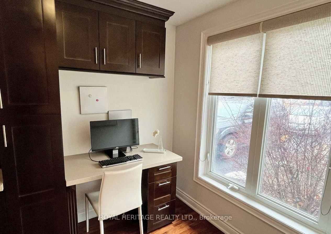 Detached House for sale at 1398 Fordon Avenue, Pickering, Ontario, L1W 1J9 - Bay Ridges - MLS: E12985112