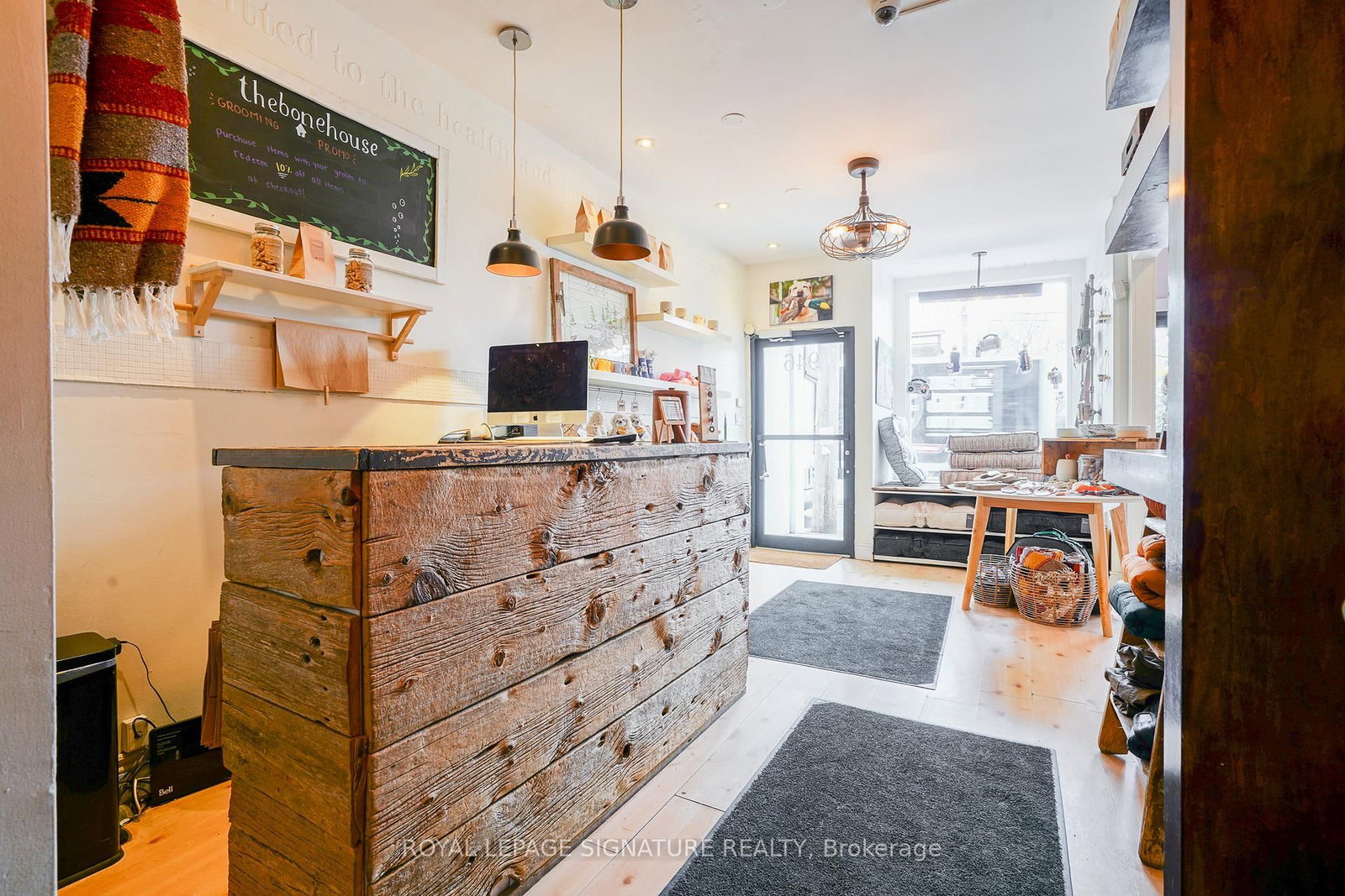 946 Queen Street E - Photo 3