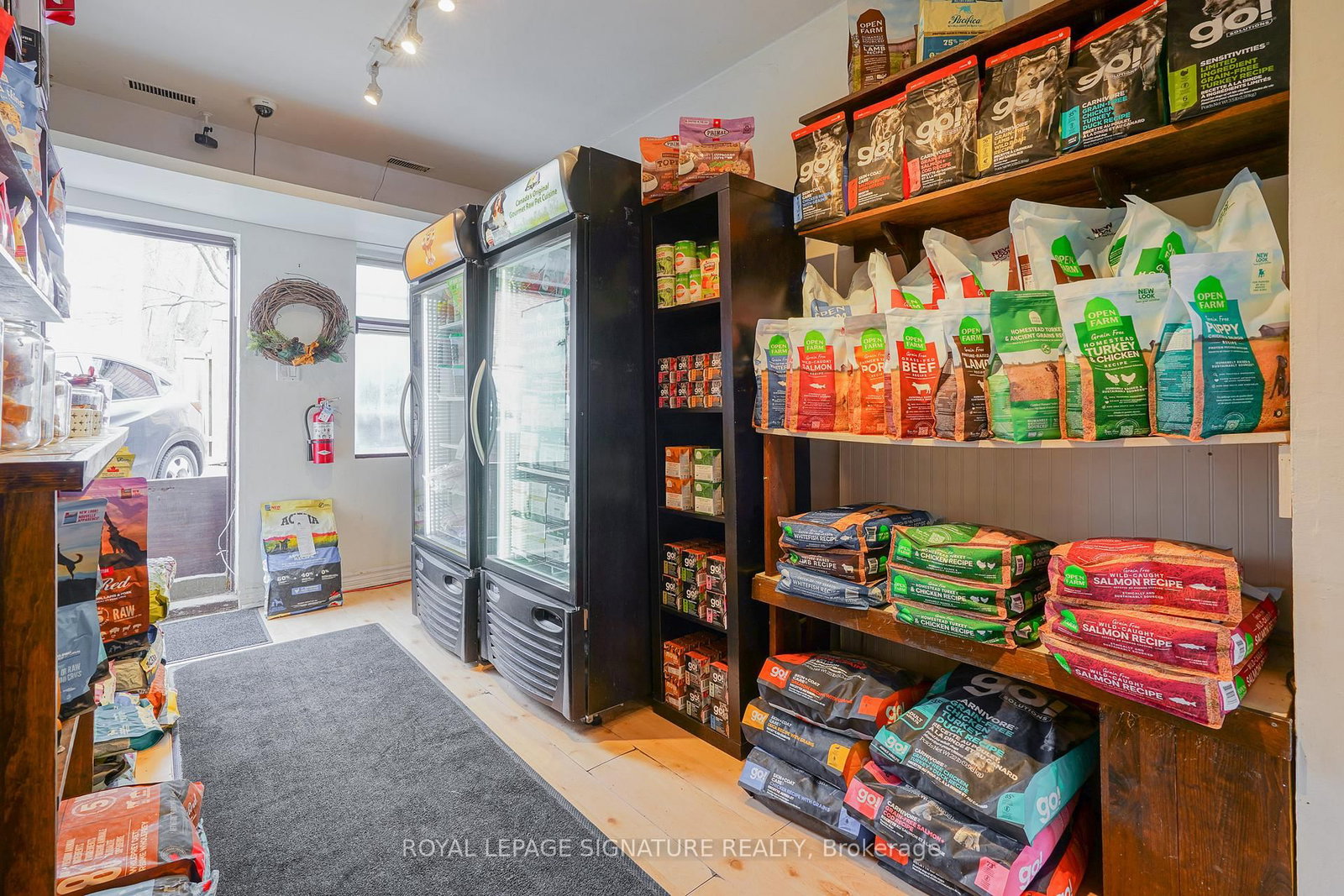 946 Queen Street E - Photo 8