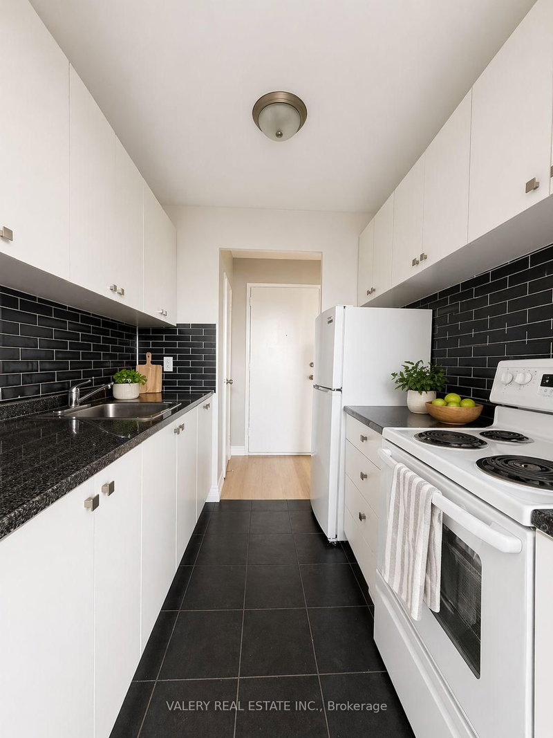 407 - 815 Kennedy Rd, Toronto, M1K 2E3 | Image 2