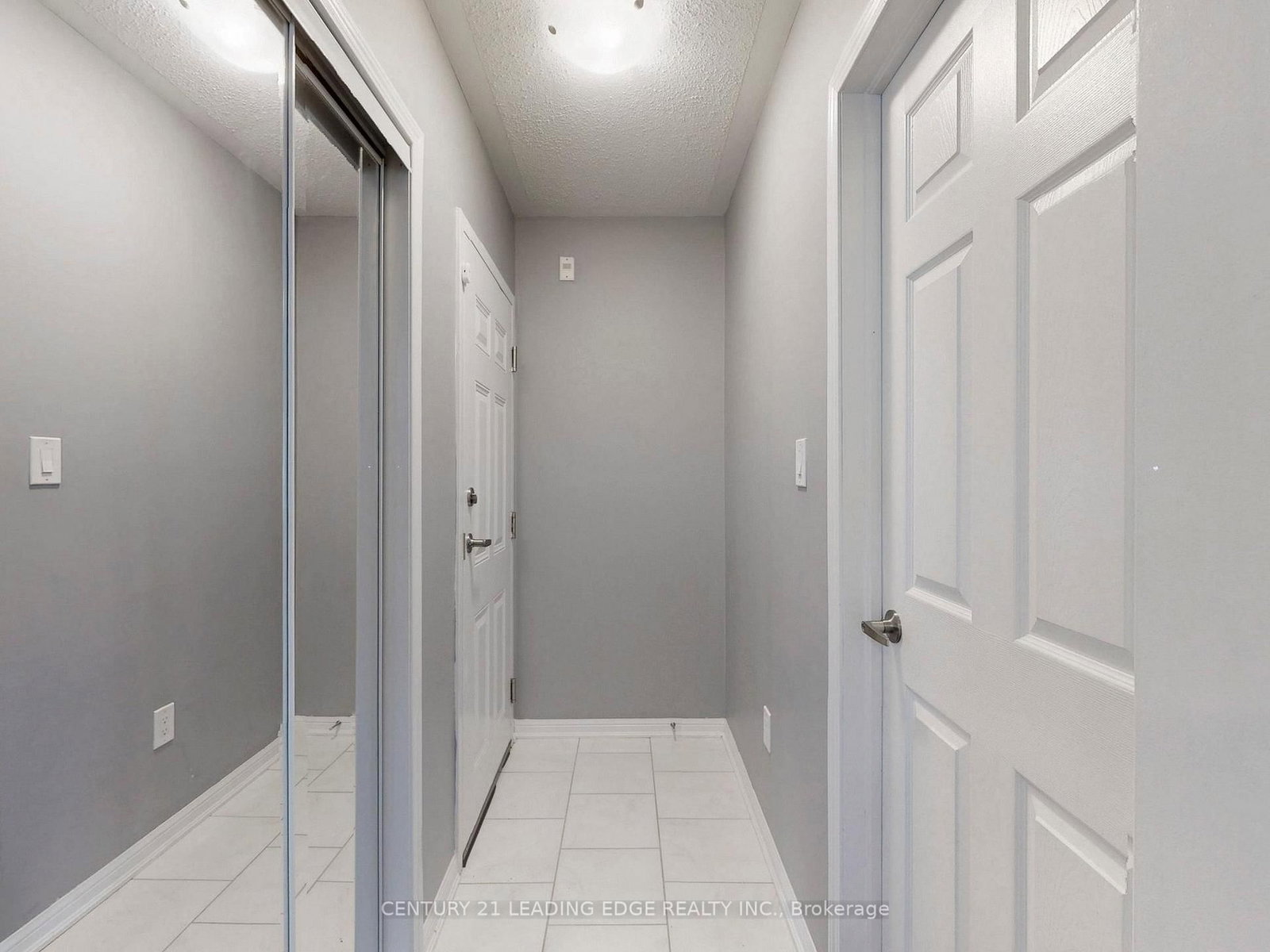 1725 Pure Springs Boulevard, Unit 106 - Photo 37